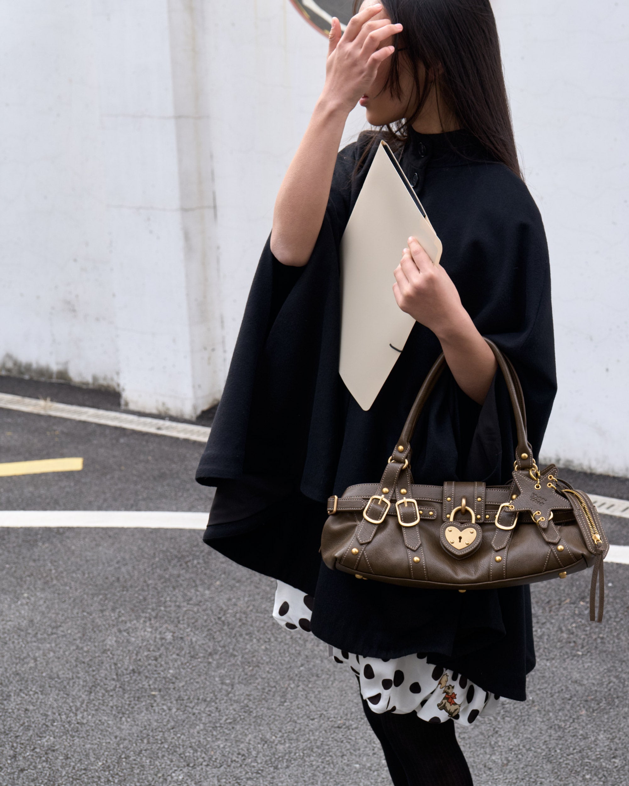 ECODAY Lockie Handbag Mサイズ BLACK Lockie Baguette Bag – ECODAY