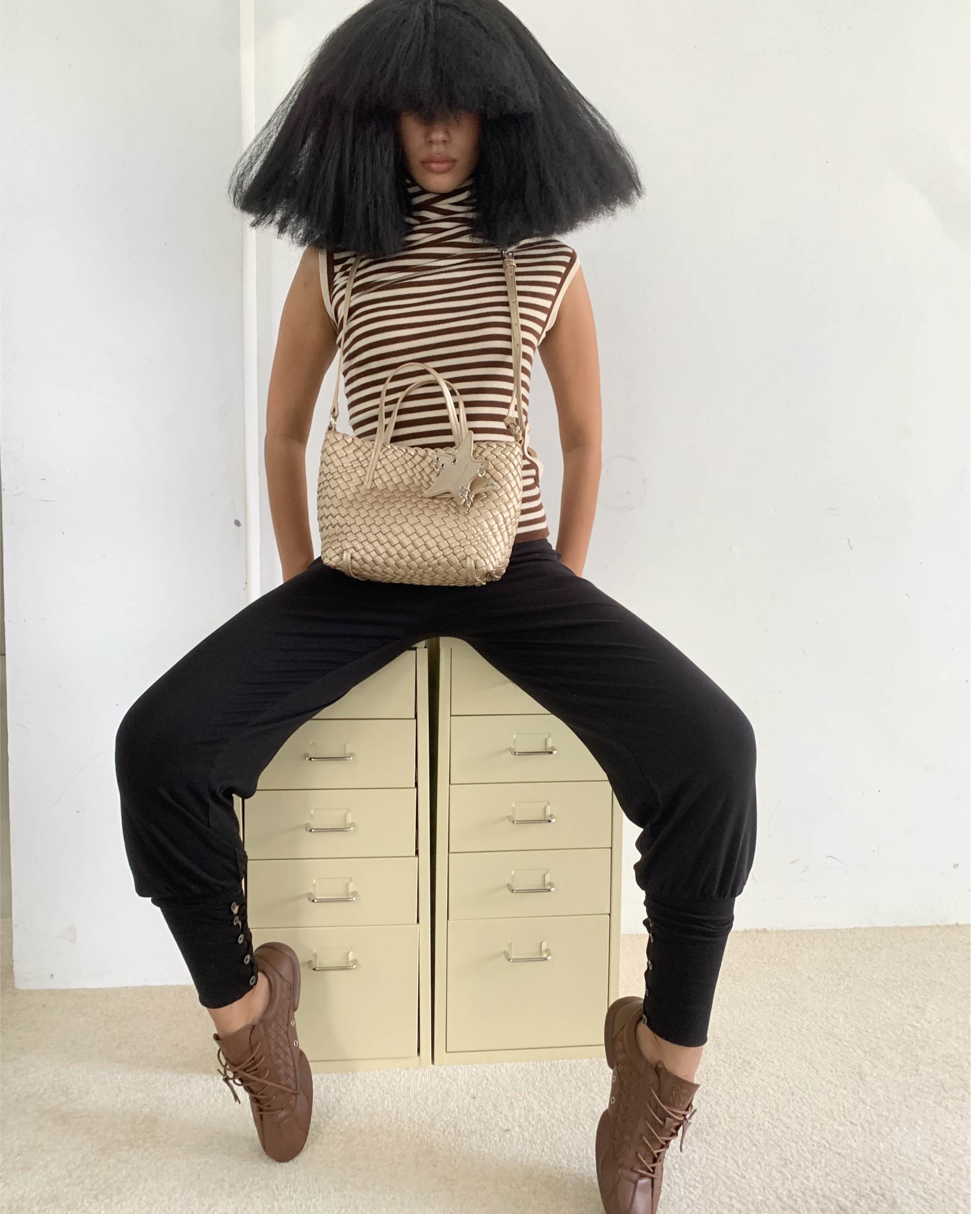 ECODAY 小型横編みバッグ　ブラウン Small Horizontal Woven Bag – ECODAY